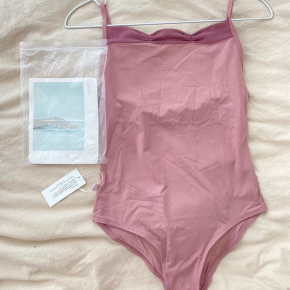 Korean Majouet Ballet Leotard danceware - New with tag on - Picture 1 of 6